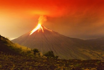 What are some facts about the Kilauea volcano?