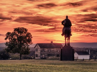 sunset-statue