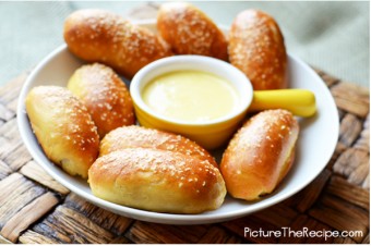 Mini-Stuffed Pretzel Bites