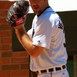 Verlander_warms_up-340x510