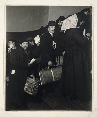 arriving-at-ellis-island