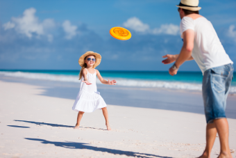 frisbee-on-a-abeach