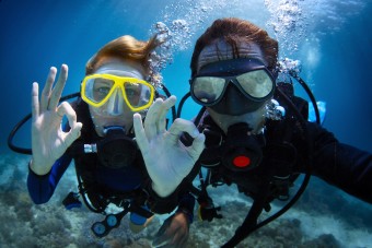 OK-scuba-divers