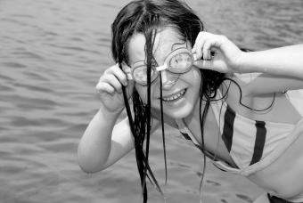 girl-with-foggy-glasses