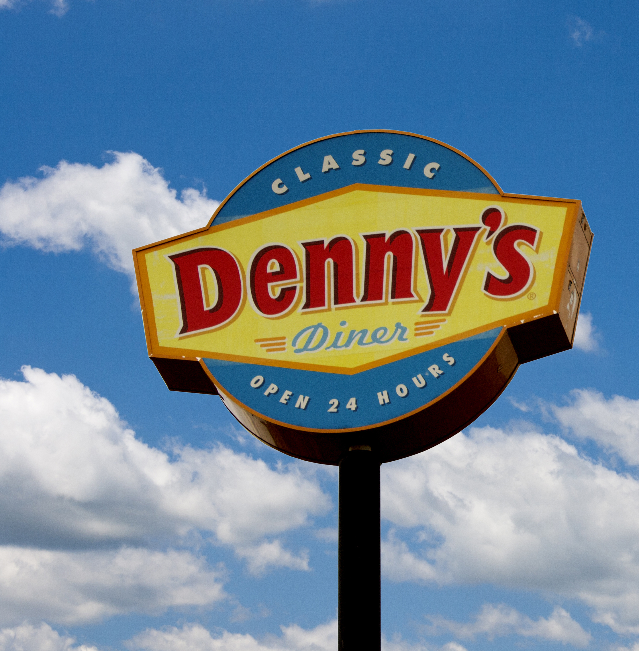 Dennys Restaurant Logo